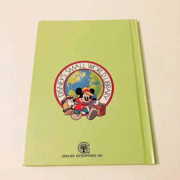 Disneys Small World Library Home Sweet Castle and Lapland Friends Books - Picture 16 of 16